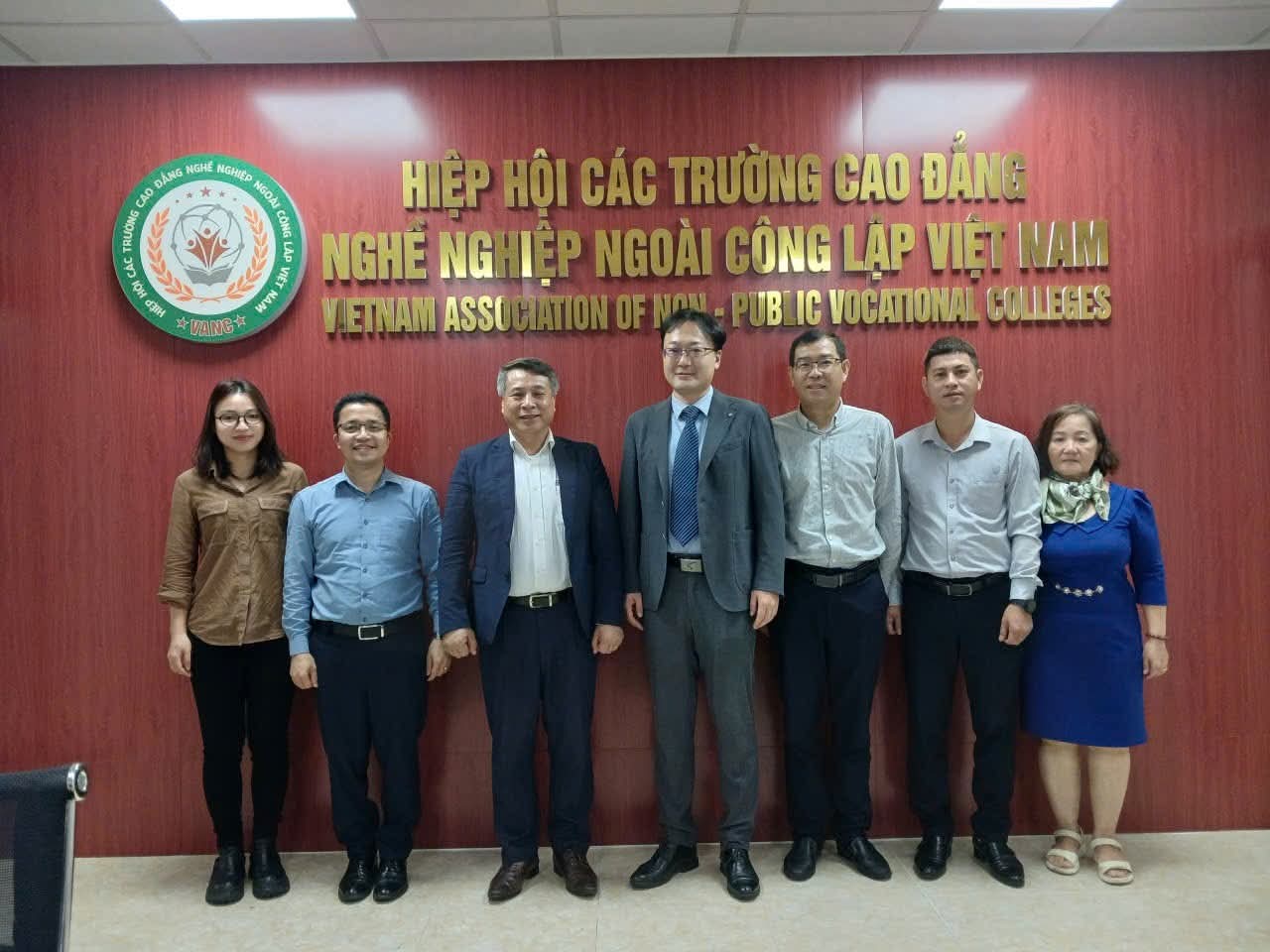 gap-go-hop-tac-quoc-te-viet-trung